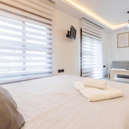 Apartamento Para Dos Al Lado De La Alhambra, En Pleno Centro Granada Ngoại thất bức ảnh